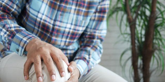 5 Home Remedies for Arthritis cover